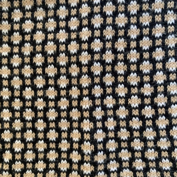 Sweater - Picture 4 of 5